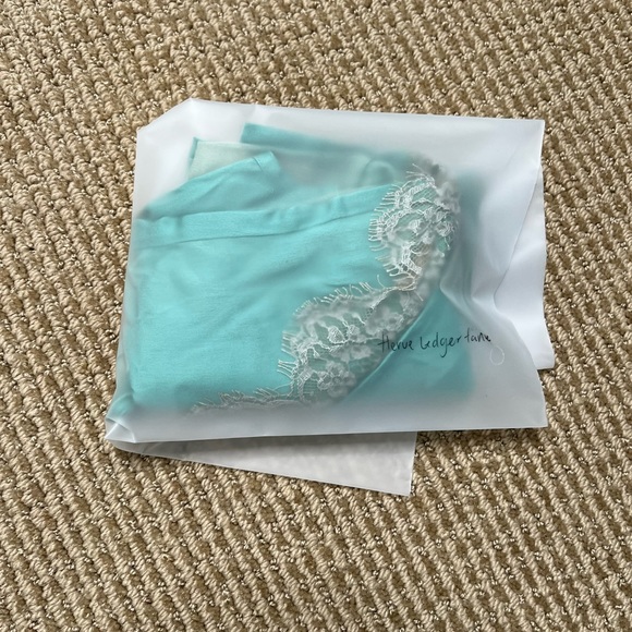 Sold - Picture 3 of 7